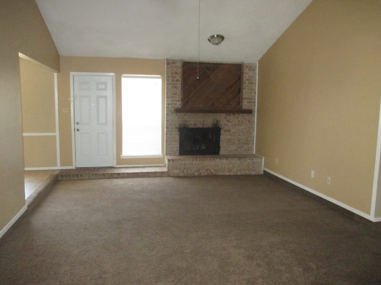 7009 Woodmoor Rd - Photo 2 of 13