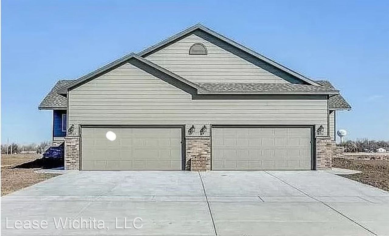 2102/06 E Village Estates Dr Apartments in Park City, KS 67219 Zumper