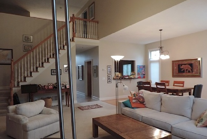 437 Augustus Dr - Photo 2 of 13