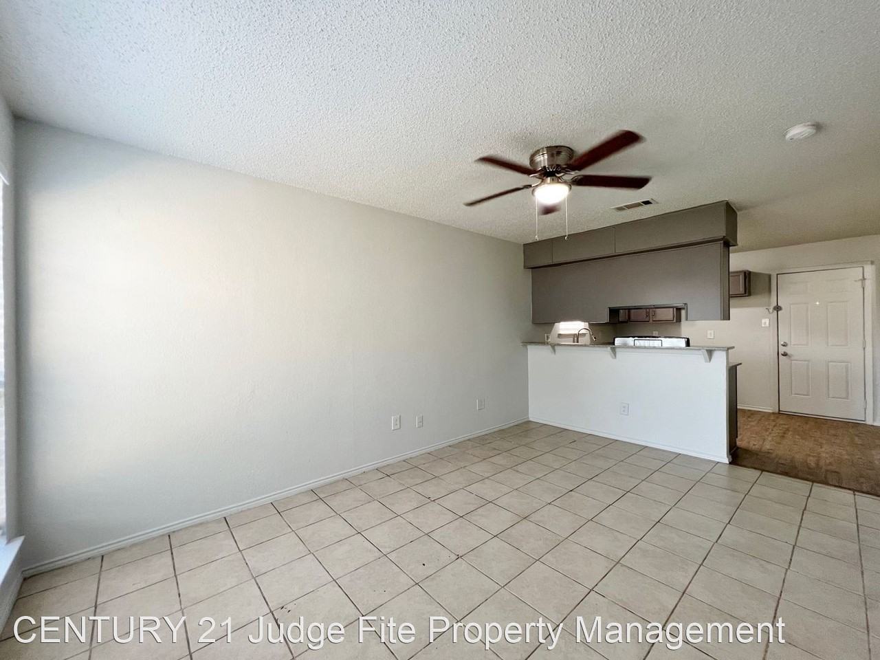 4943 Miller Ave - Photo 3 of 11