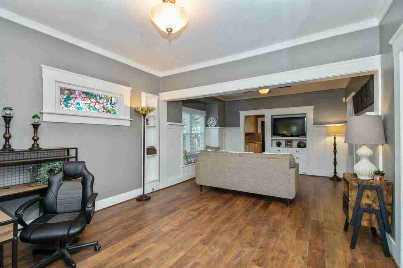 1261 N Glenn Ave - Photo 3 of 24