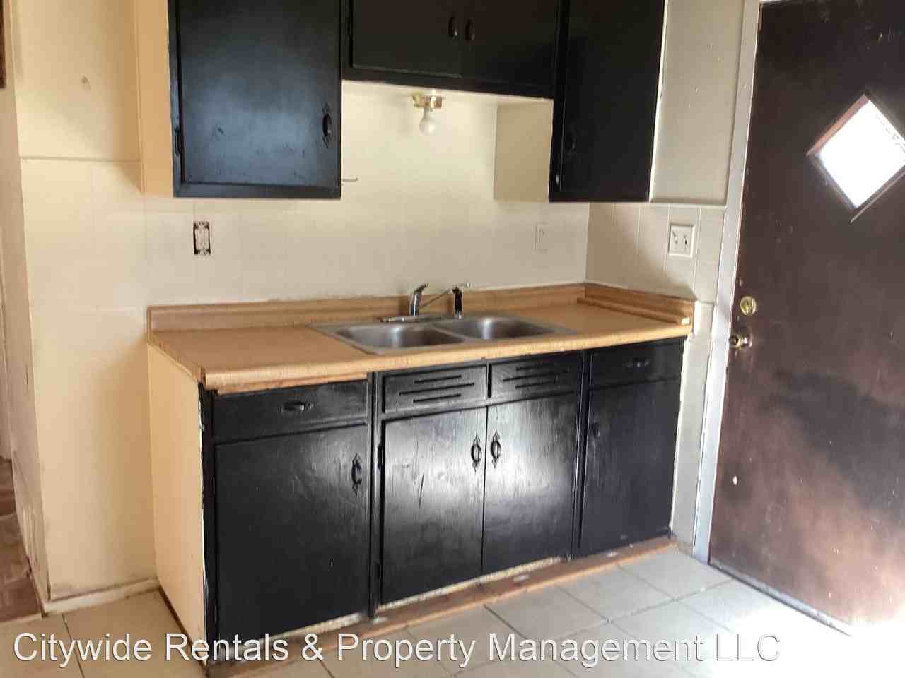 3960 N 30th St - Photo 2 of 8