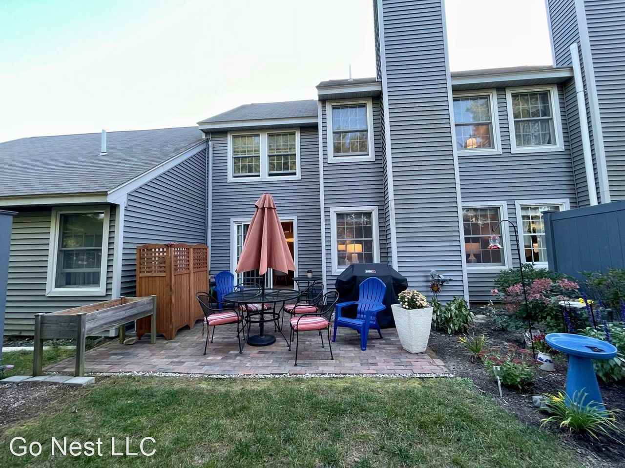 24 Winterberry Ct - Photo 3 of 21