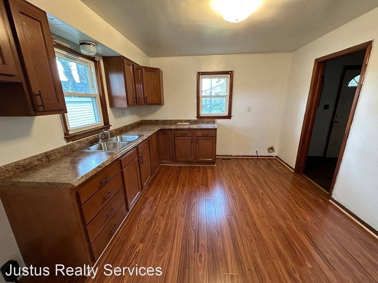 840 E Roosevelt St - Photo 3 of 11