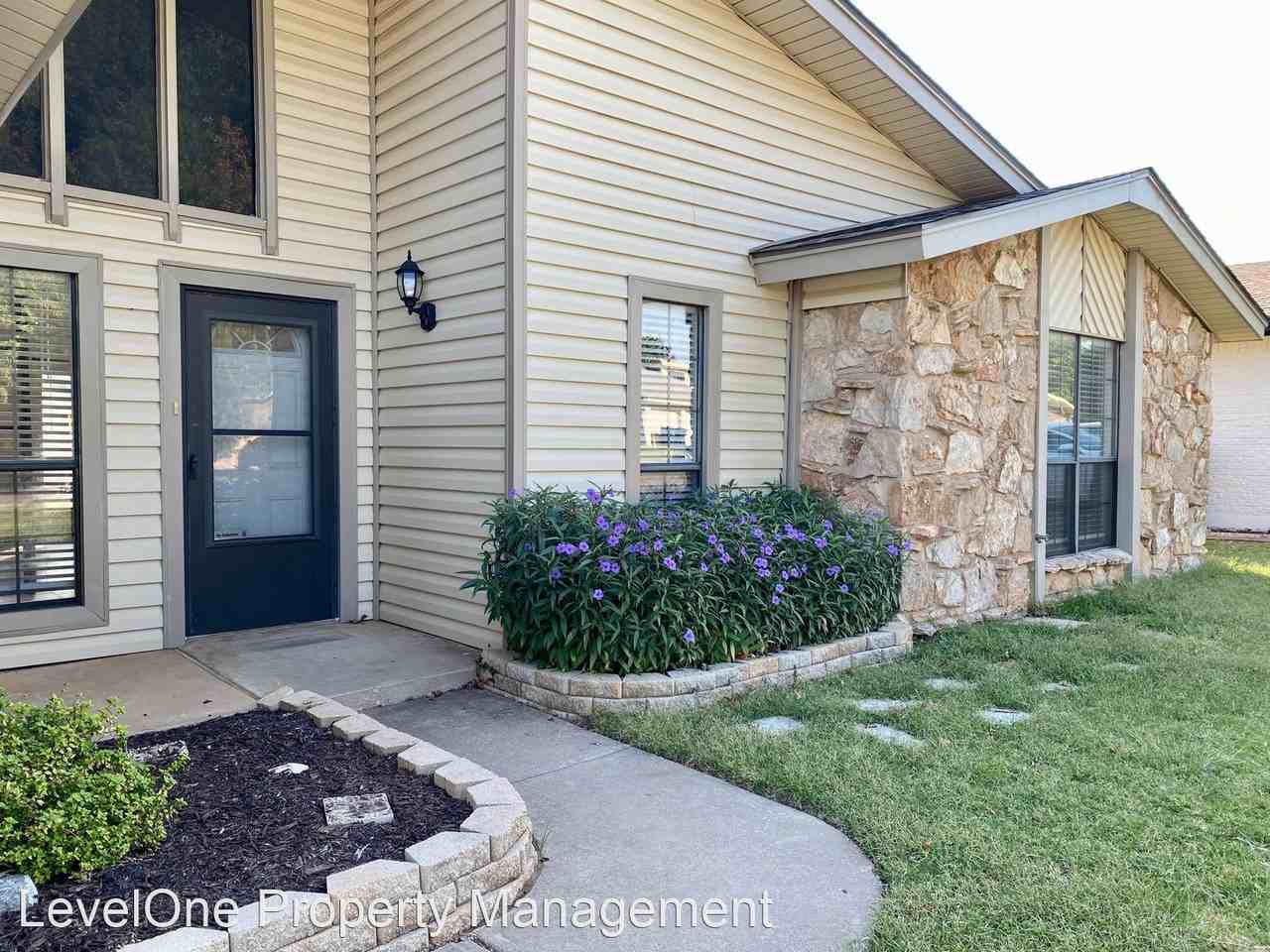 8916 N Eagle Ln - Photo 3 of 17