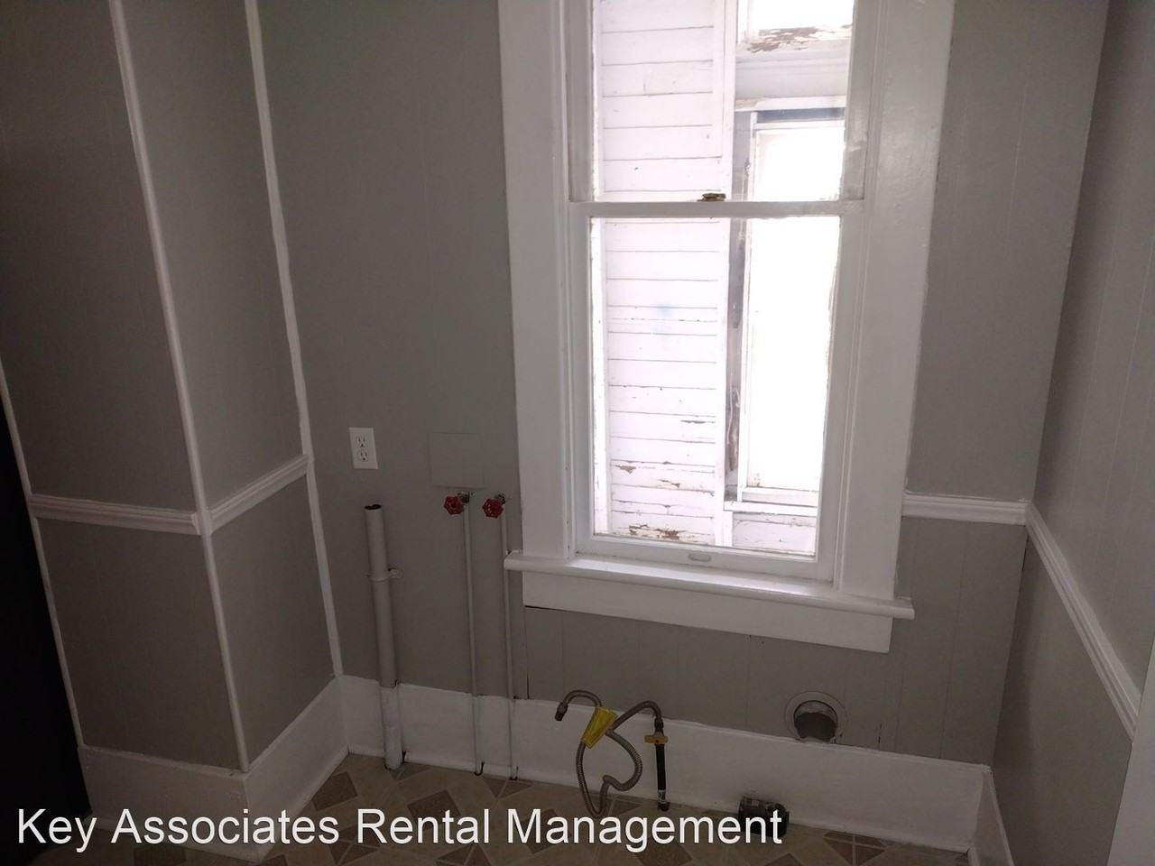 329 Main St - Photo 3 of 24