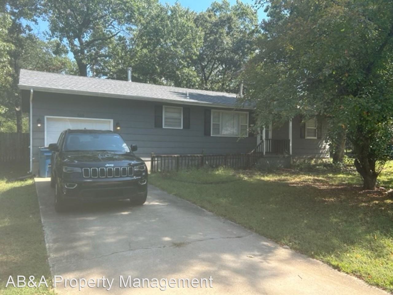 505 Timber Ln - Photo 2 of 7