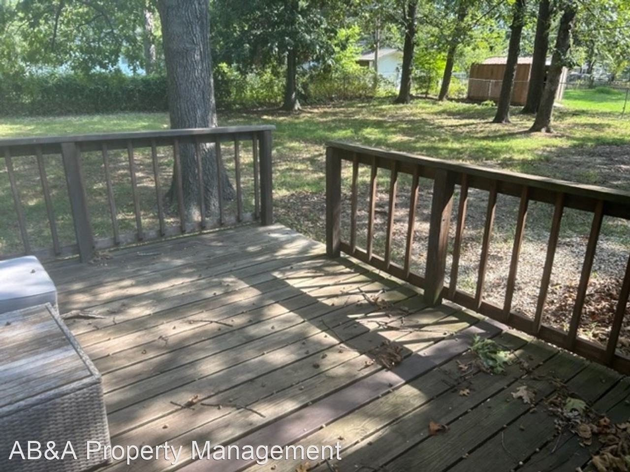 505 Timber Ln - Photo 3 of 7