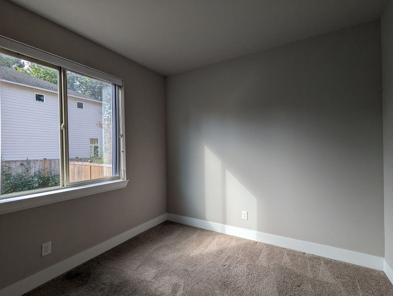 7406 Ne 202nd Pl - Photo 2 of 18