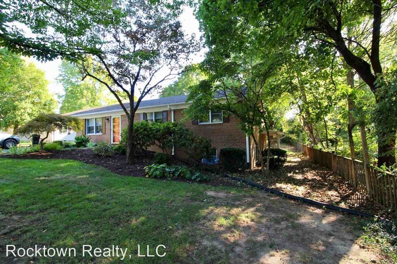 117 W College St - Photo 3 of 32