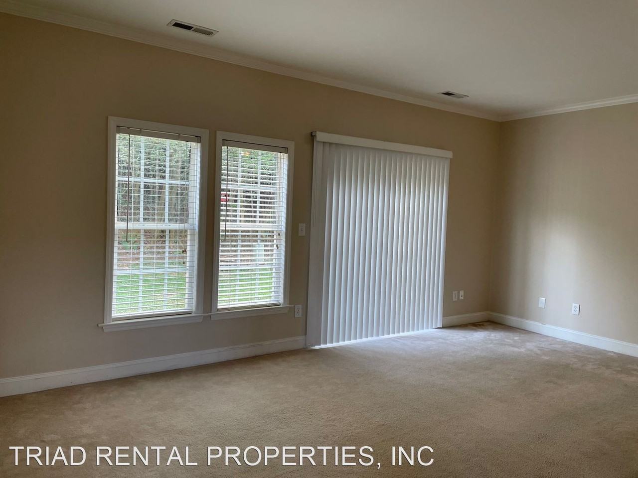 4227 Bentley Dr - Photo 3 of 25