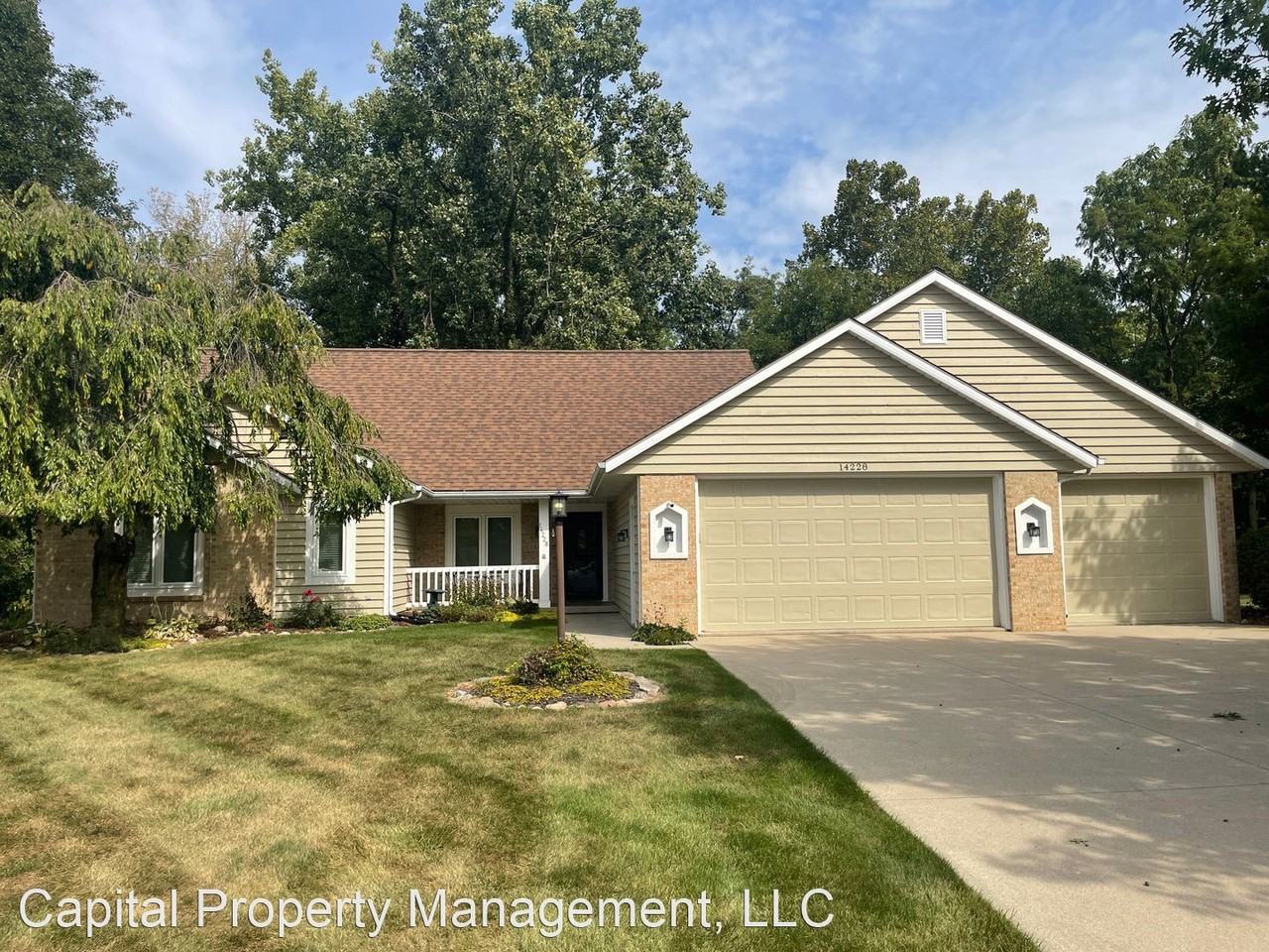 14228 White Horse Ct - Photo 2 of 33