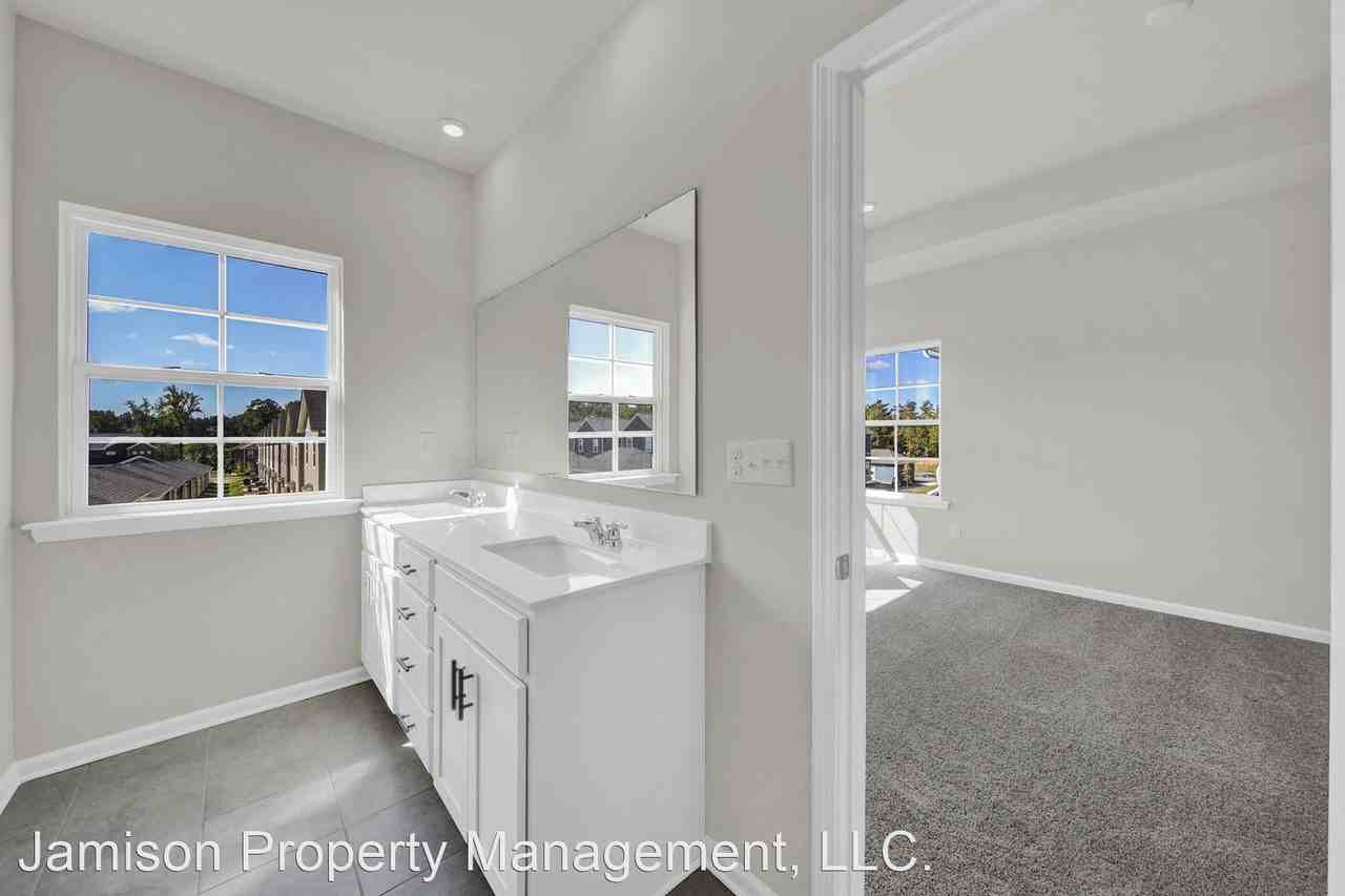 5424 Kinsbridge Dr - Photo 3 of 28
