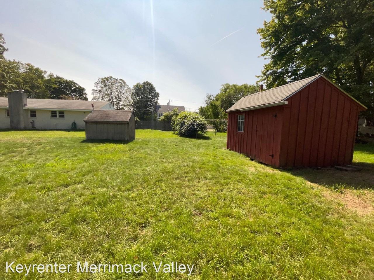 11 Maple St - Photo 2 of 16