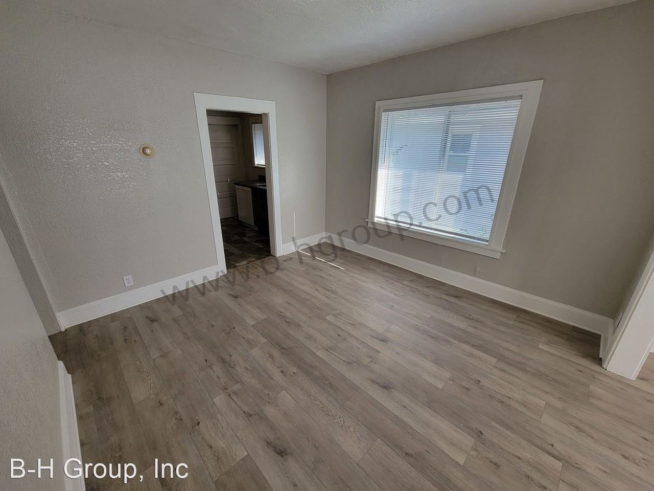 5111 33rd Ave - Photo 3 of 34