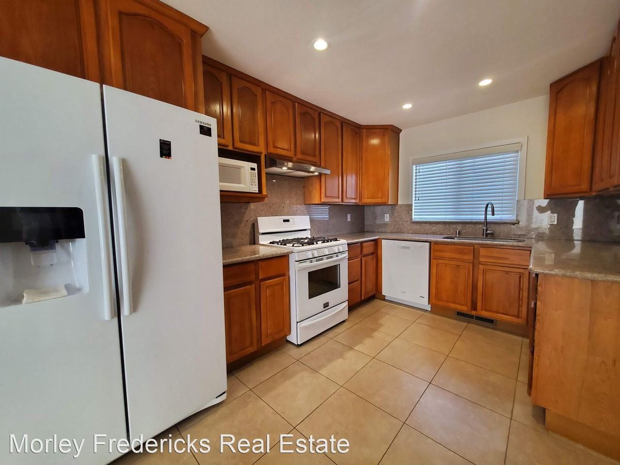 200 Via La Cumbre - Photo 2 of 18