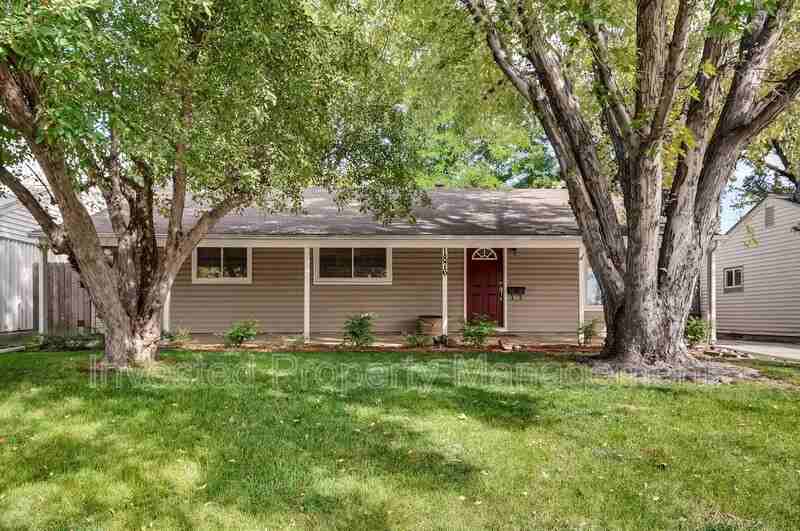 1876 S Dahlia St - Photo 2 of 28