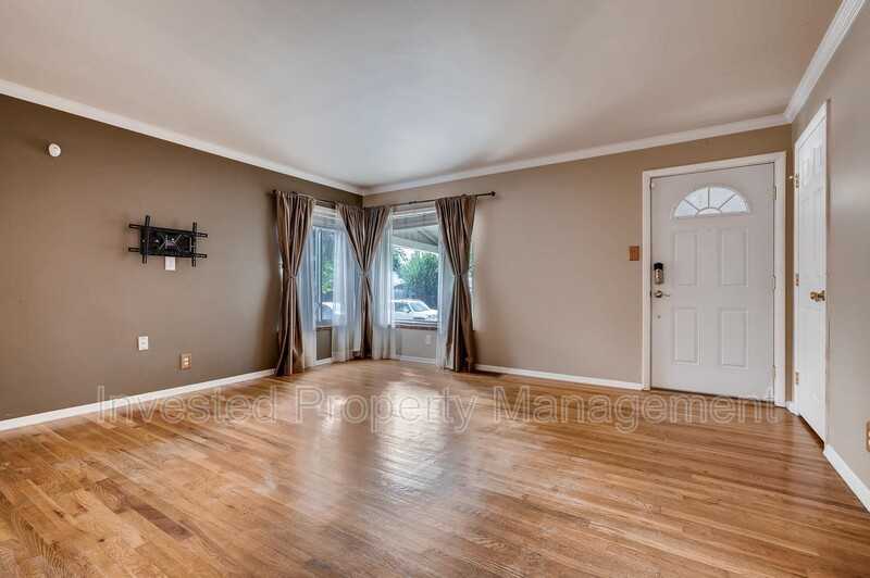 1876 S Dahlia St - Photo 7 of 28