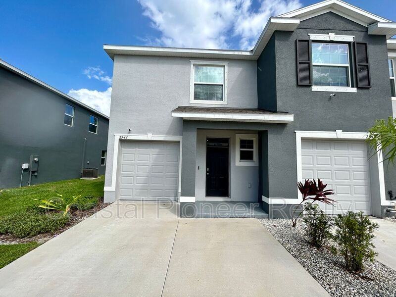 2946 Suncoast Plains Dr