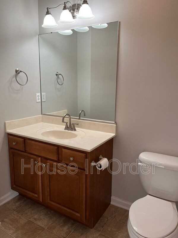 1 English Ivy Rd - Photo 7 of 10