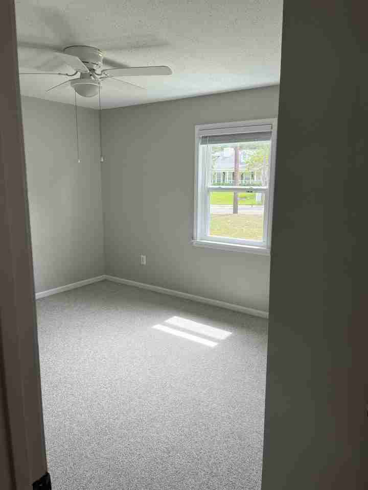 1008 Mendheim Dr - Photo 6 of 15