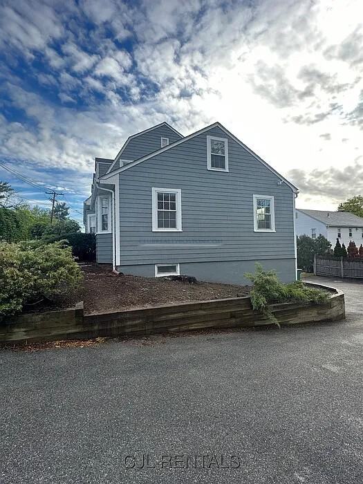 1974 Washington St - Photo 2 of 23