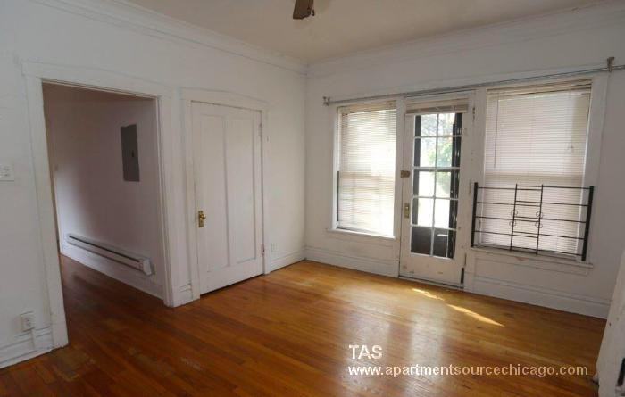 2886 N Clark St #3 - Photo 4 of 14