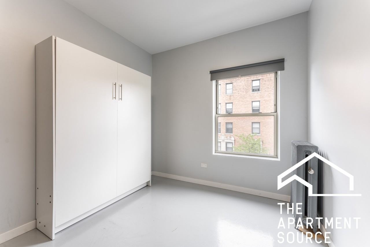 4700 N Racine Ave #313 - Photo 3 of 30