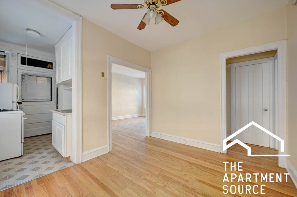 1333 W Touhy Ave #1E - Photo 3 of 9