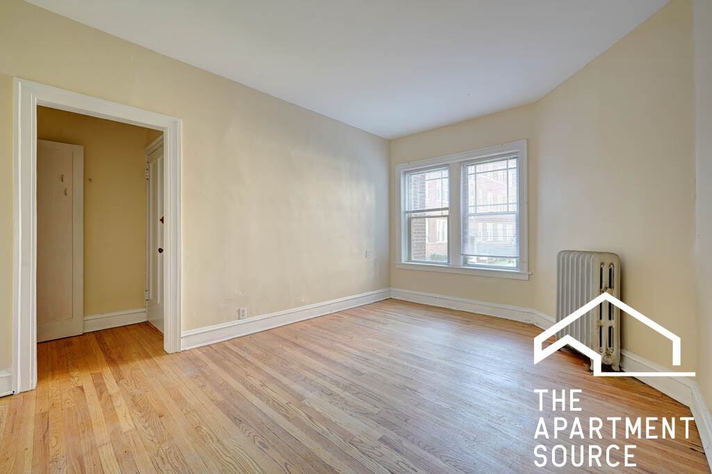 1333 W Touhy Ave #1E - Photo 4 of 9