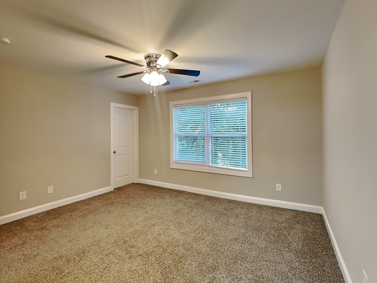 105 Saint Mary Ave Nw - Photo 7 of 19