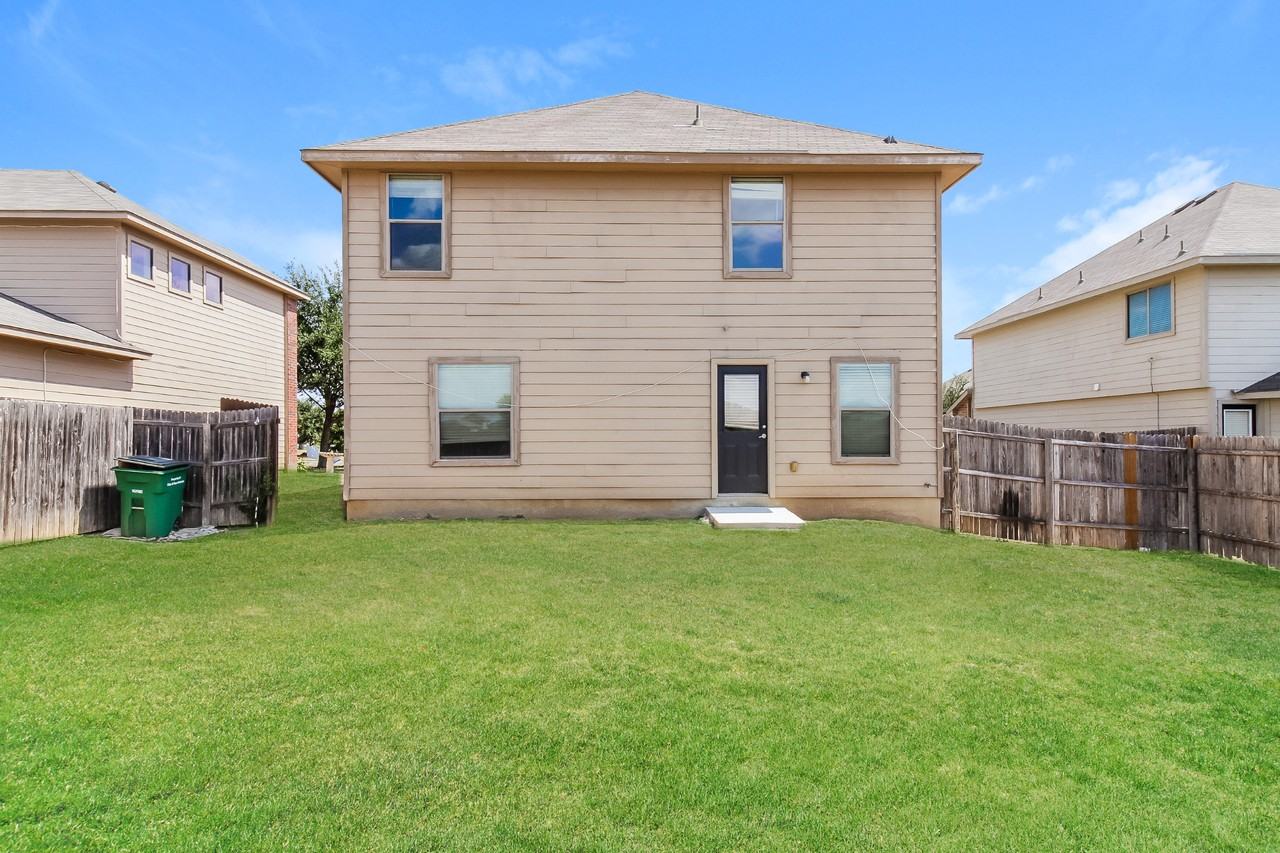 10607 Hunters Pond - Photo 3 of 11