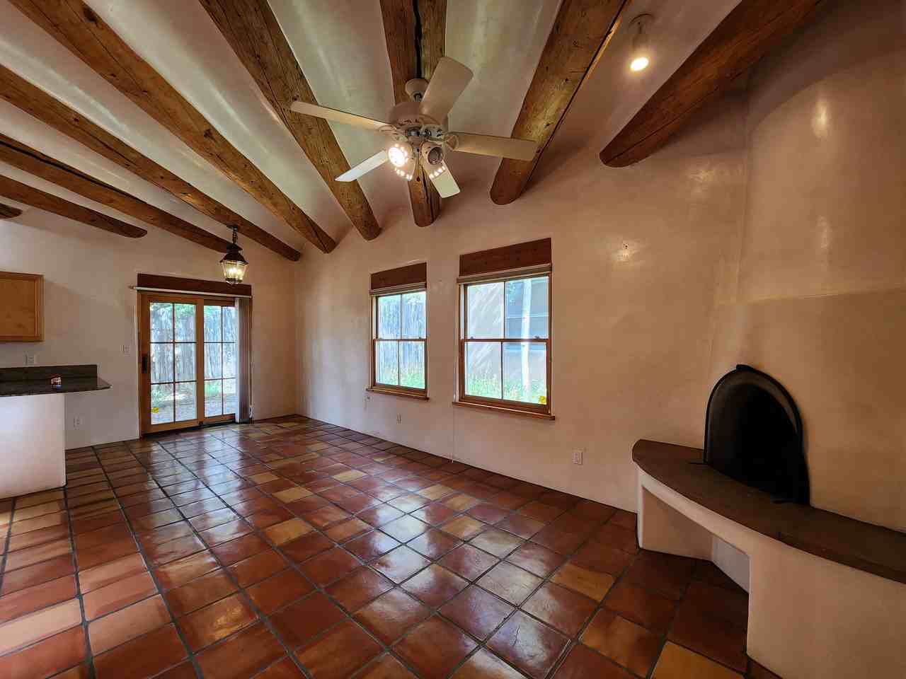 485 Rio Grande Ave #B - Photo 2 of 14