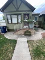 featured image of 902 5th Ave S