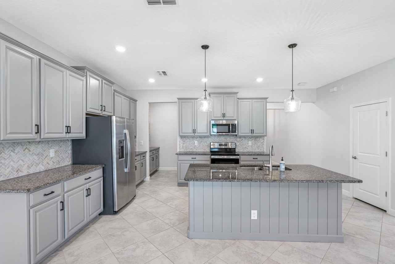 13333 Orca Sound Drive - Photo 3 of 33