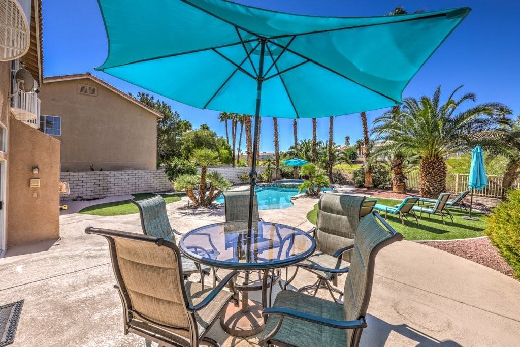 2402 Legacy Island Cir - Photo 6 of 50
