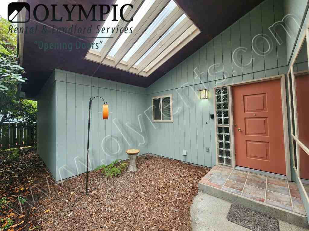 2003 Excelsior Dr Se - Photo 3 of 28