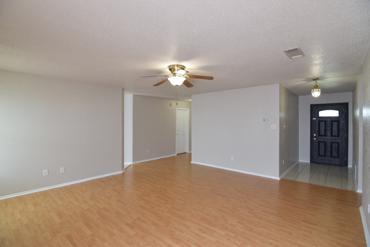 1906 Agate Dr - Photo 6 of 20