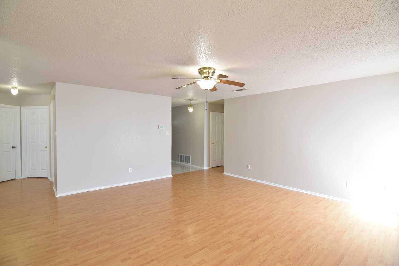 1906 Agate Dr - Photo 7 of 20