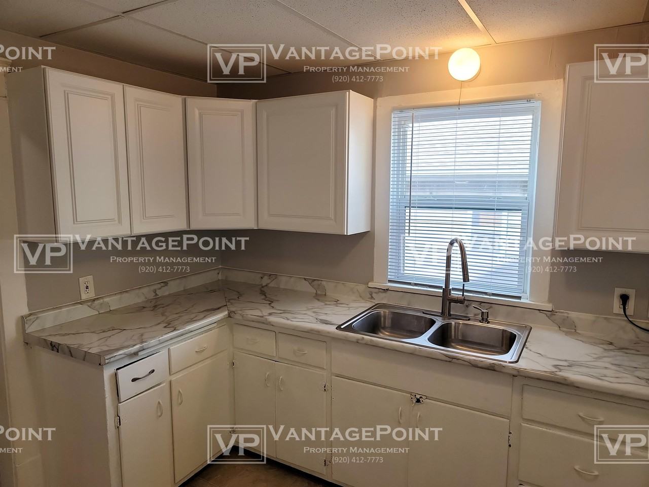 1305 Harvey St Lowr - Photo 3 of 10