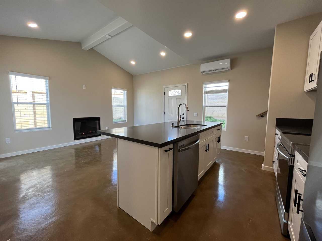 4471 56th St #4471 - Photo 7 of 28