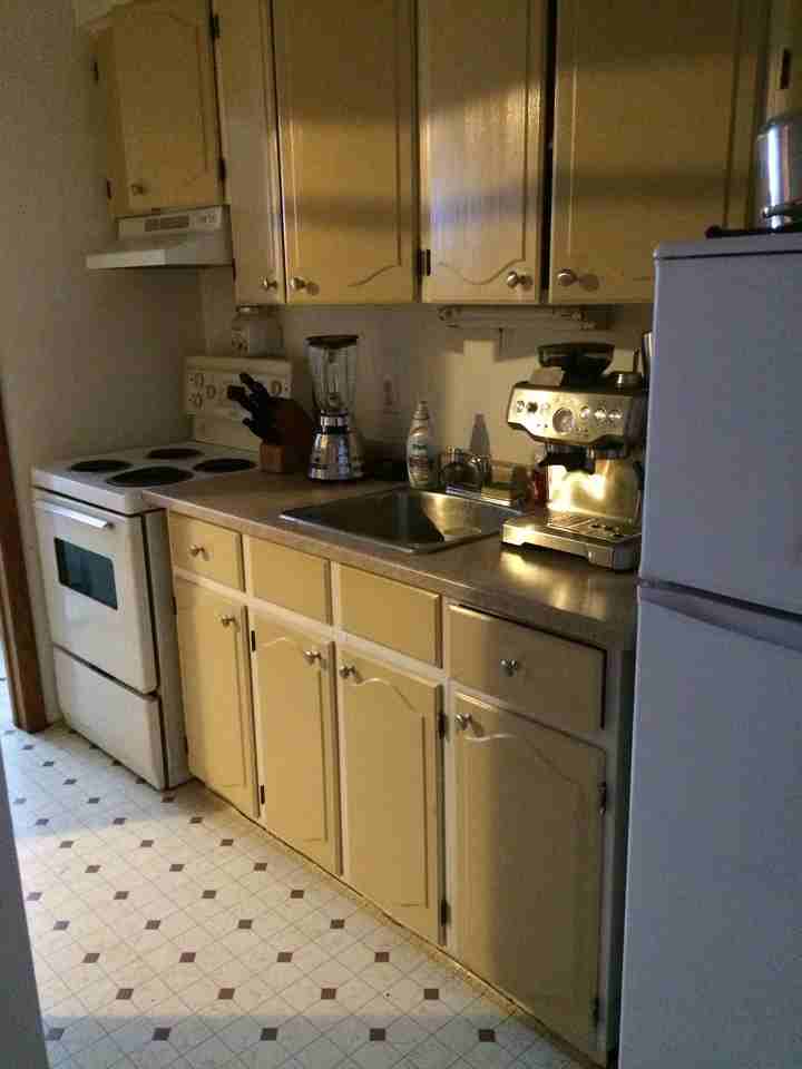 213 James Street South - Photo 3 of 5