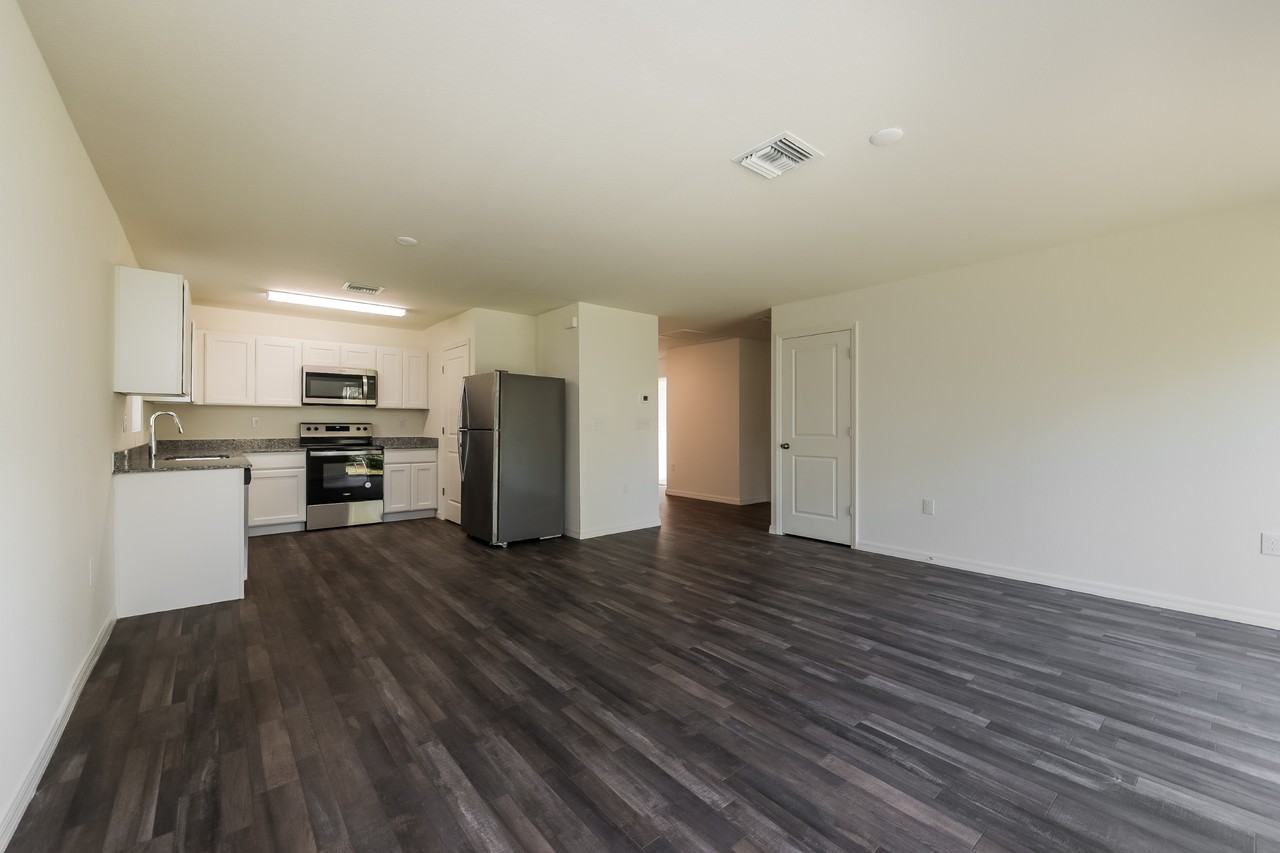 3007 3007 E 17th St - Photo 5 of 23