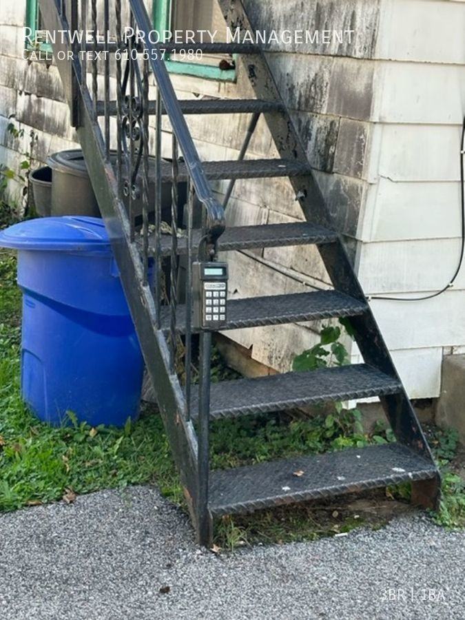 426 S Chester Pike #2ndFL - Photo 3 of 28