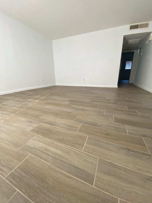 4417 Parkwood Ct #B - Photo 2 of 15