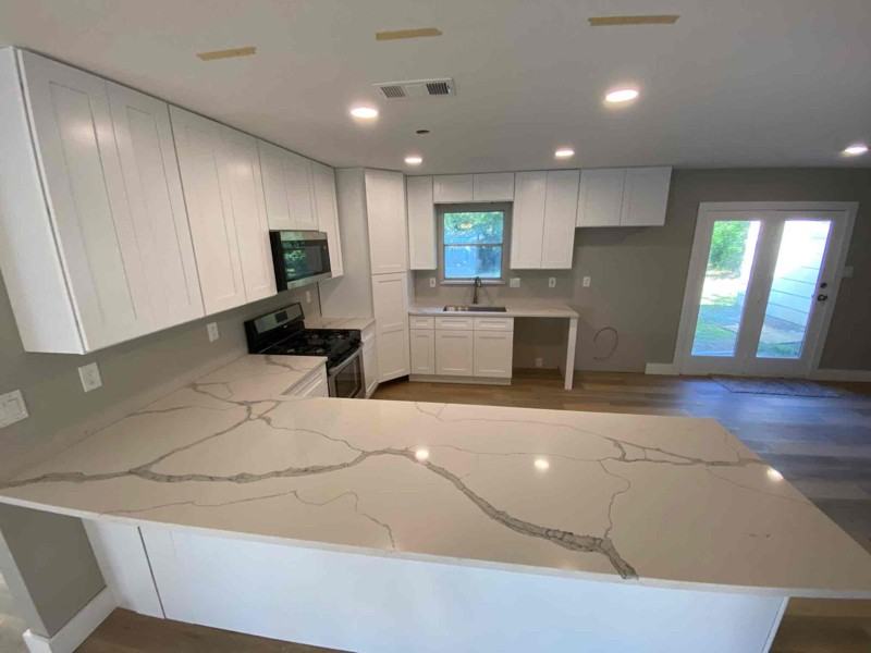 315 N Avenue T - Photo 2 of 14