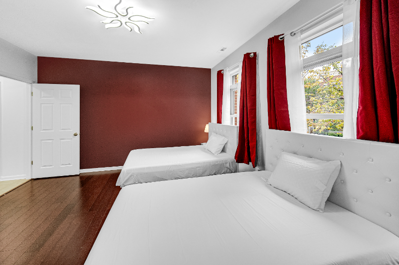 1407 S Halsted St - Photo 2 of 20