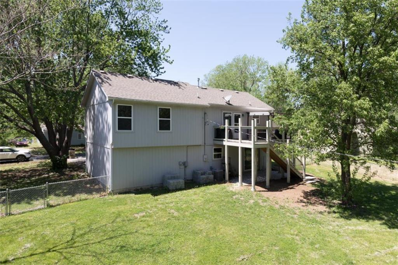 17237 S Benton Dr - Photo 3 of 16