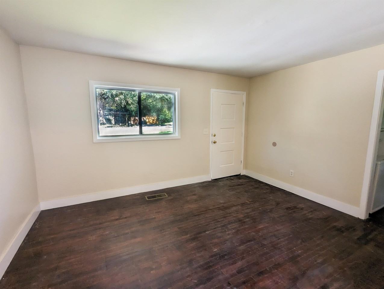 2889 Delray Dr Nw #1 - Photo 3 of 10