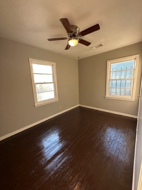 2213 Hickory St #1 - Photo 3 of 8